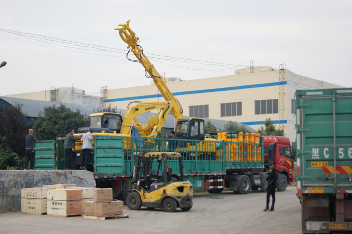 乐虎88国际集团7台DLS系列挖掘机顺利出口古巴共和国