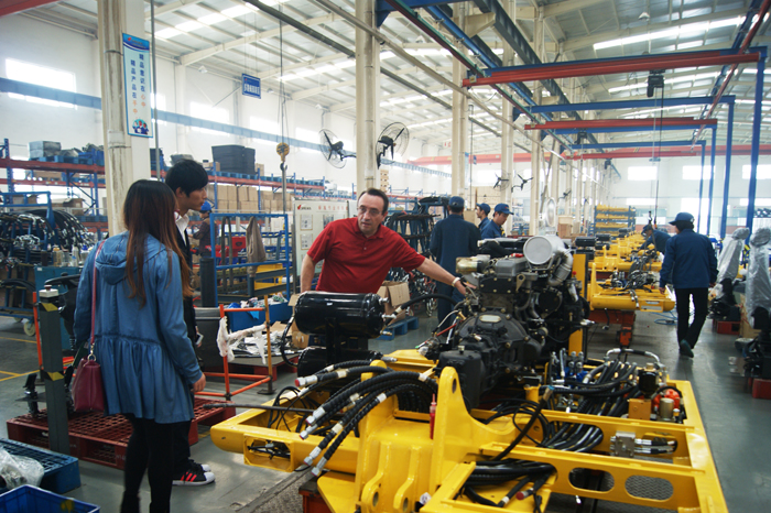 墨西哥客户访问乐虎88国际集团