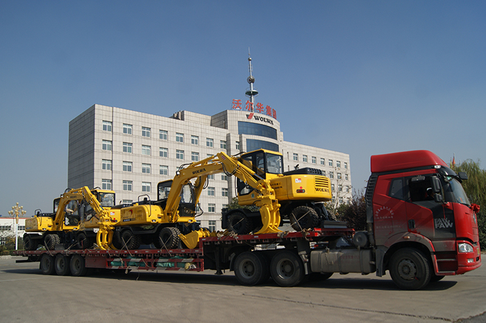 乐虎88国际集团4台DLS系列轮式蔗木装卸机再次出口古巴