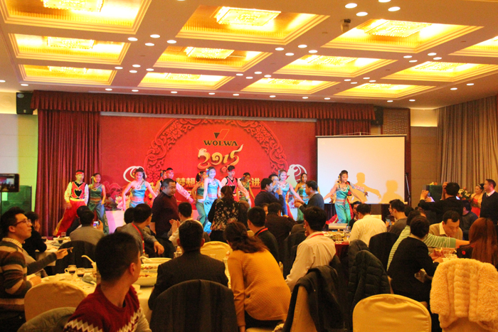 山东乐虎88国际工程机械有限公司隆重举行2015年代理商年会 山东乐虎88国际工程机械有限公司隆重举行2015年代理商年会