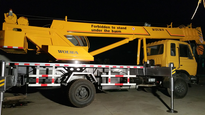 乐虎88国际集团12吨汽车起重机顺利出口泰国