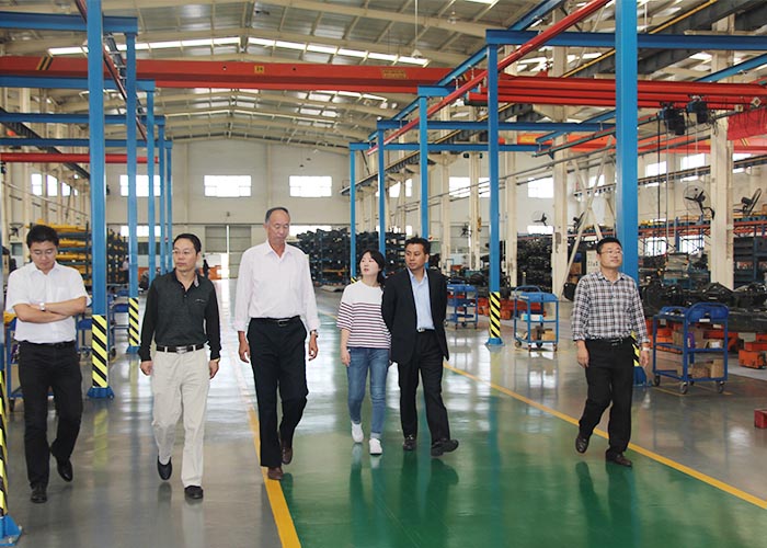 韩国斗山工程机械公司访问乐虎88国际集团