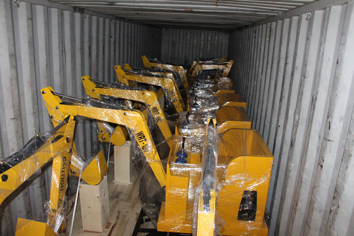 热烈祝贺乐虎88国际集团首批200台儿童挖掘机顺利出口欧洲 热烈祝贺乐虎88国际集团首批200台儿童挖掘机顺利出口欧洲