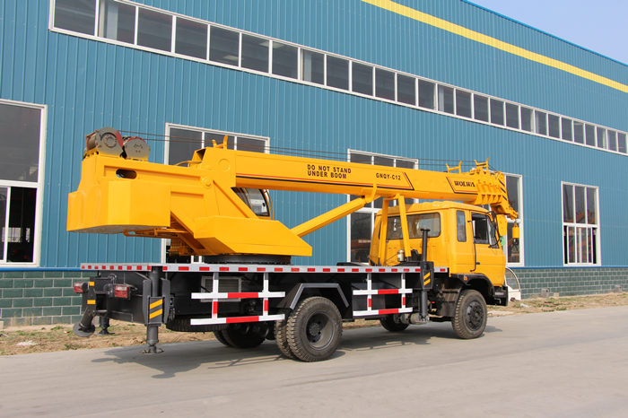 乐虎88国际集团2台汽车起重机顺利出口坦桑尼亚