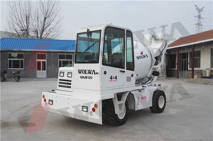 乐虎88国际集团2台混凝土自动上料车顺利出口法国 乐虎88国际集团2台混凝土自动上料车顺利出口法国