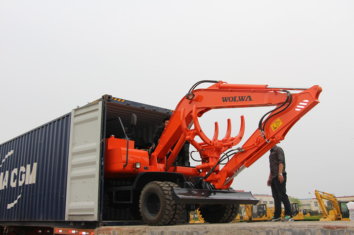 热烈祝贺乐虎88国际集团4台轮式挖掘机顺利出口泰国 热烈祝贺乐虎88国际集团4台轮式挖掘机顺利出口泰国