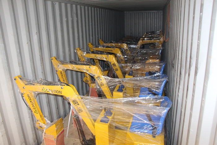 乐虎88国际集团第二批20台儿童挖掘机发往新加坡 乐虎88国际集团第二批20台儿童挖掘机发往新加坡