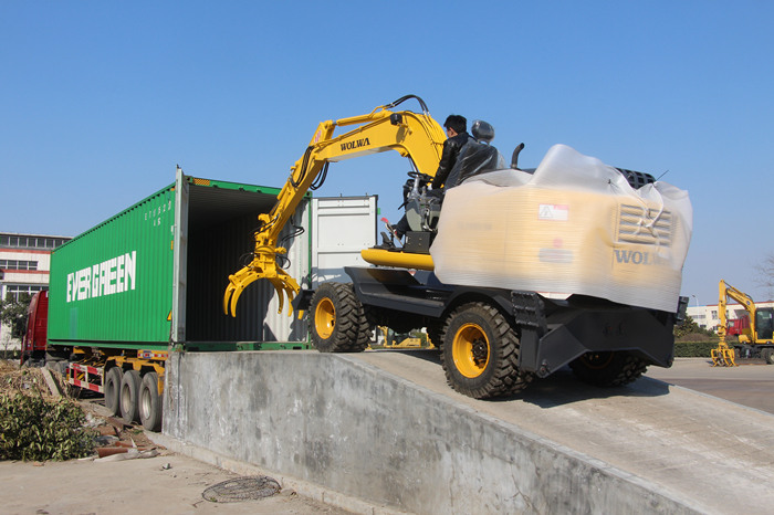 乐虎88国际集团2台挖掘机出口越南 乐虎88国际集团2台挖掘机出口越南