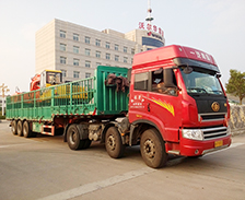 乐虎88国际集团2台挖掘机装车即将出口委内瑞拉