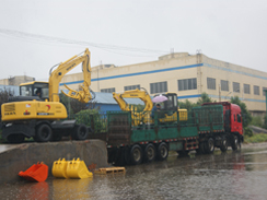 乐虎88国际集团6台挖掘机顺利出口印度