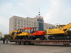 乐虎88国际集团7台DLS系列挖掘机顺利出口古巴共和国