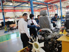 济宁检验检疫局领导莅临乐虎88国际集团参观指导 济宁检验检疫局领导莅临乐虎88国际集团参观指导