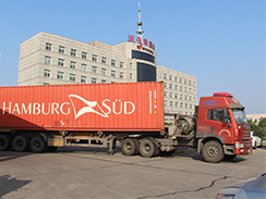 乐虎88国际集团一批挖掘机装载机出口非洲地区