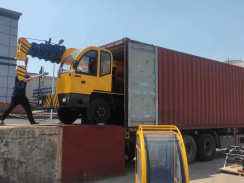 乐虎88国际轮式挖掘机汽车起重机出口中东地区