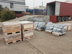 乐虎88国际集团一批挖掘机配件出口中亚地区