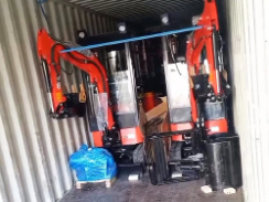 乐虎88国际集团2台小型挖掘机出口中东地区