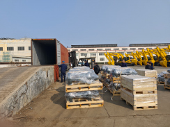 乐虎88国际集团一批挖掘机配件出口北美地区