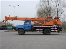 乐虎88国际GNQY-东风尖头型12吨吊车